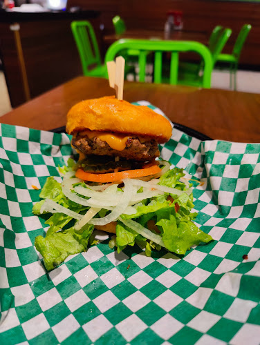 6301 Silver Dart Dr, Toronto, ON L4V 1R9