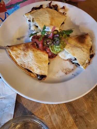 250 6th St, Courtenay, BC V9N 1M1