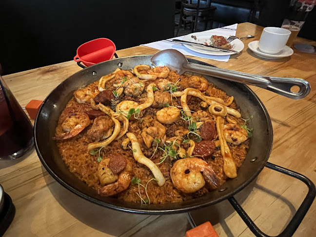 Opinii despre Tapagria Spanish Tapas Restaurant în Thornhill - Hospitality and gastronomy