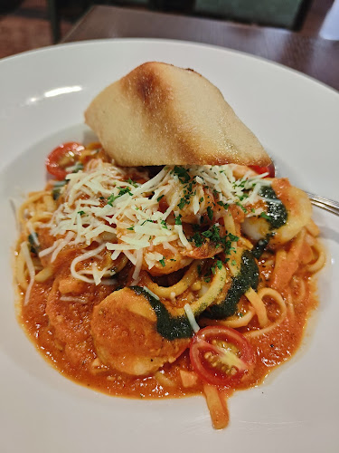 Opinii despre Harold's Kitchen & Bar în Richmond - Hospitality and gastronomy