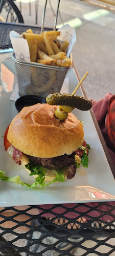 130 King St, London, ON N6A 1C3