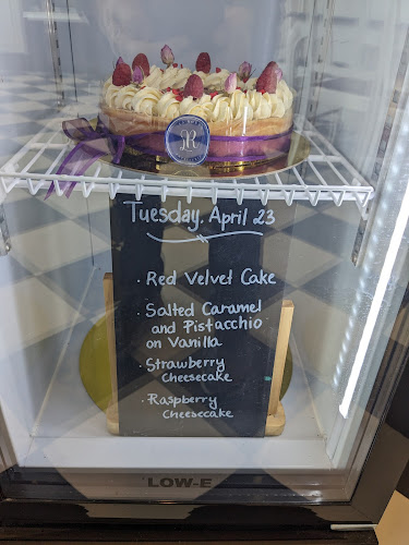 Opinii despre La Roux Patisserie în Victoria - Hospitality and gastronomy