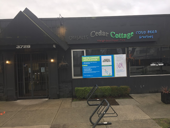 Opinii despre Cedar Cottage Liquor Store în Vancouver - Hospitality and gastronomy