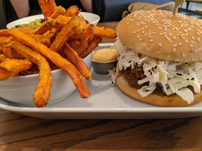 Comentarii opinii despre Naked Cafe