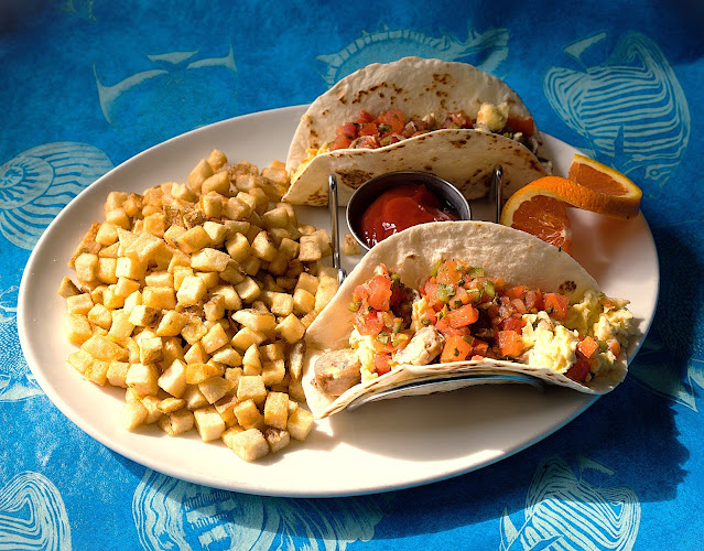 Pelican Pier - Seafood Restaurant & Fish Market - Calgary