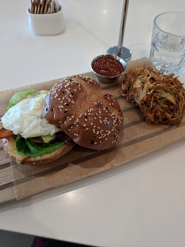 Comentarii opinii despre A Ladybug Bakery and Cafe