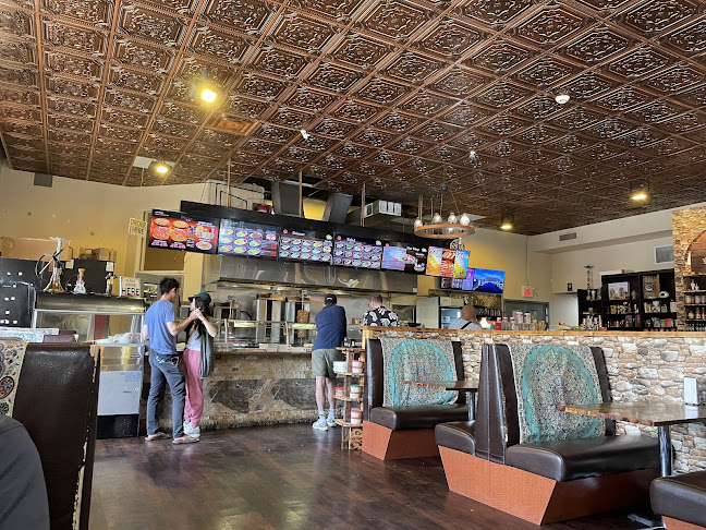 La Pita Halal Shawarma & Grill - Hospitality and gastronomy