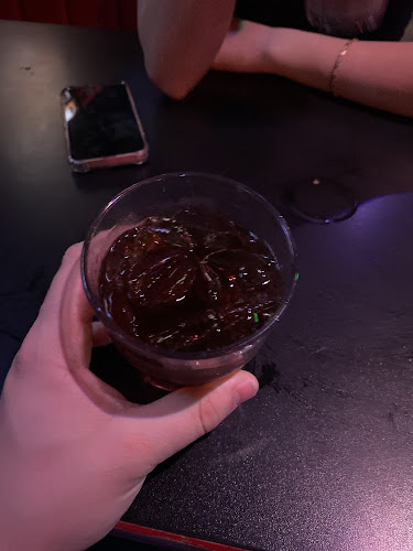 Opinii despre Outlaws Country Rock Bar în Saskatoon - Hospitality and gastronomy