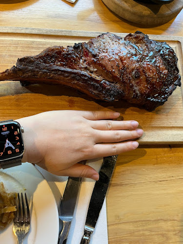 317 10 Ave SW #100, Calgary, AB T2R 0A5