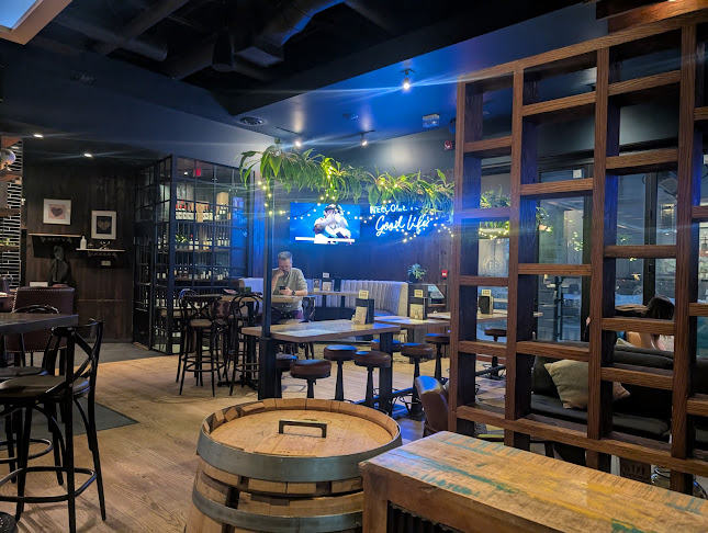 Comentarii opinii despre Hart's Table & Bar