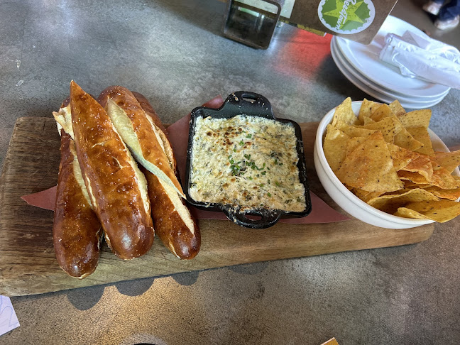 Comentarii opinii despre Beertown Public House Barrie