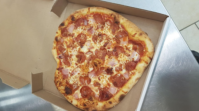 Amadio's Pizza - Mississauga