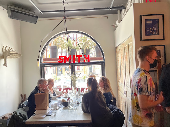 Comentarii opinii despre Smith