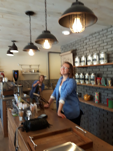 351 Main St, Selkirk, MB R1A 1T3