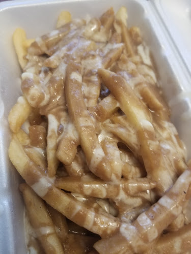 1069 Dundas St W, Mississauga, ON L5C 1C3