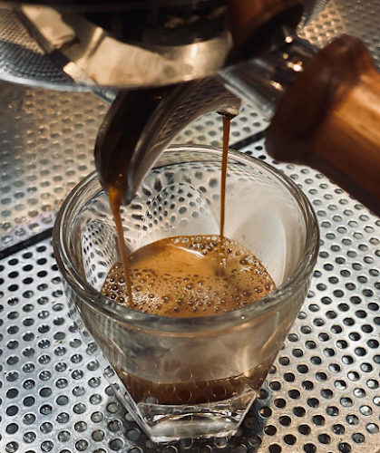 Comentarii opinii despre Crema Cafe Bar