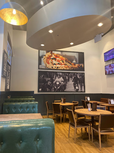 Famoso Italian Pizzeria - Coquitlam Centre - Coquitlam