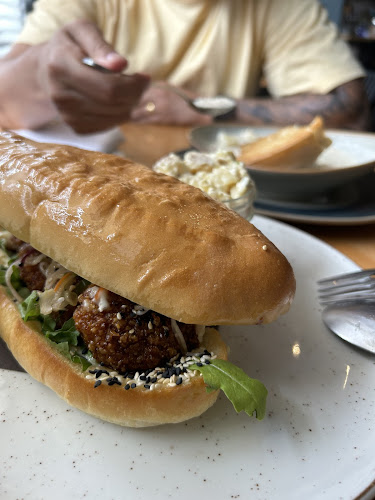 Tide and Vine Oyster House - Niagara Falls