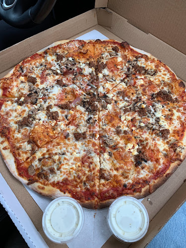 Opinii despre Goldies Pizza în Vancouver - Hospitality and gastronomy