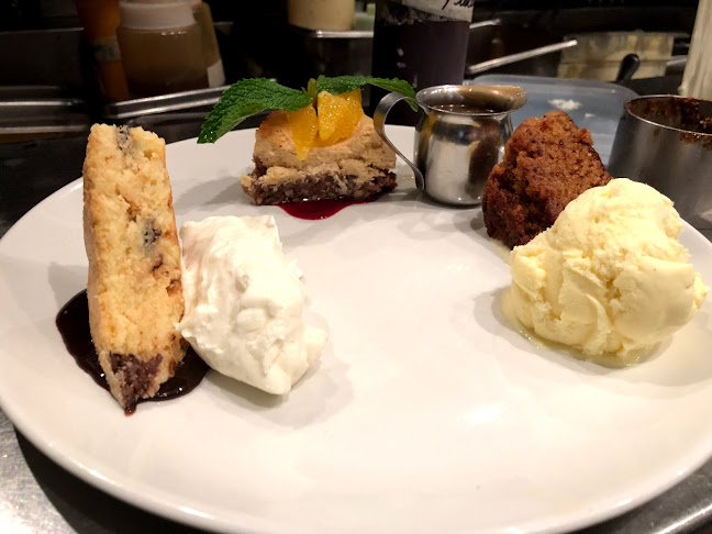 Moxies Regina Restaurant - Regina