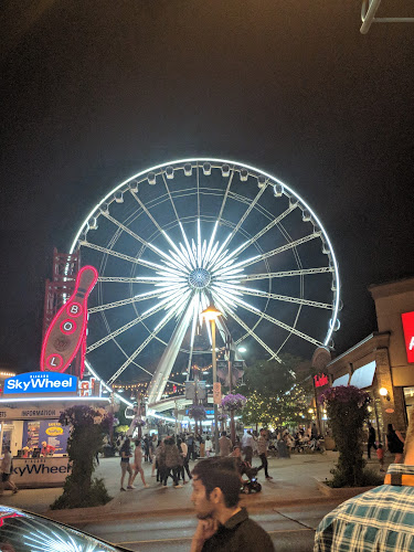 Funnel Cakes - Hospitality and gastronomy