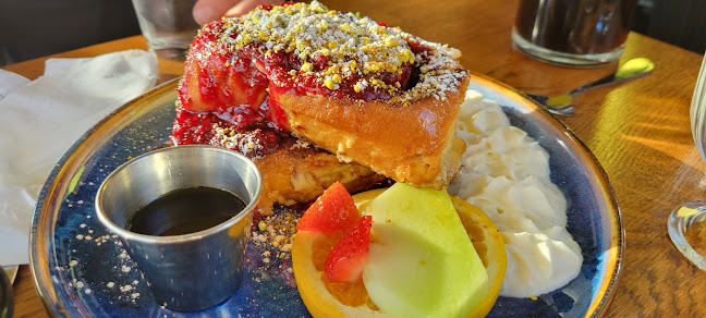 Opinii despre Tiramisu Bistro în Edmonton - Hospitality and gastronomy