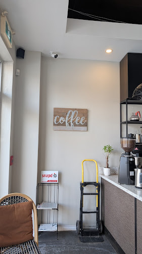 Comentarii opinii despre Halo Espresso Bar