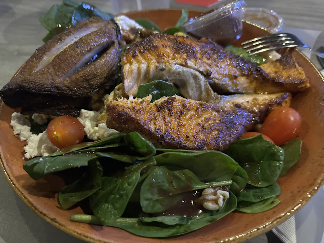 Portly Piper Pub Ajax - Hospitality and gastronomy