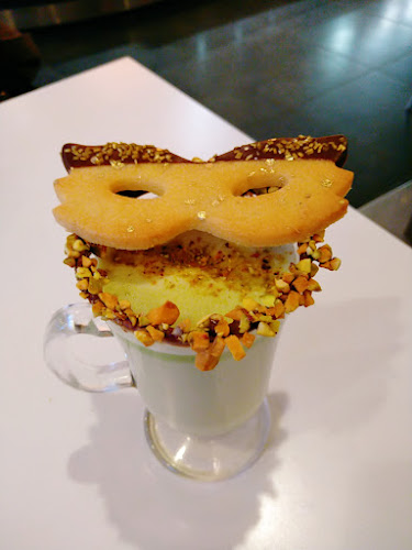 126 Davie St, Vancouver, BC V6Z 2V4