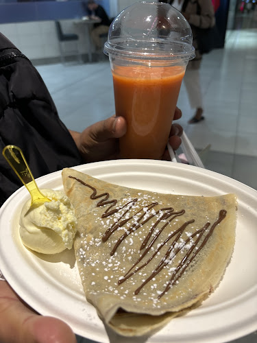 Opinii despre Crepe Delicious Toronto Eaton Centre în Toronto - Hospitality and gastronomy
