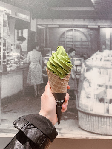 4909 Yonge St, North York, ON M2N 5N4