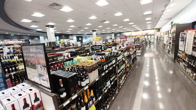 Sage Creek Liquor Mart - Hospitality and gastronomy