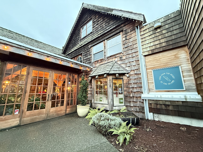 1760 Riverside Ln, Courtenay, BC V9N 8C7