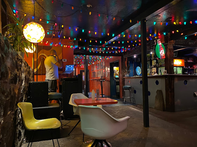 Jane Bond - Waterloo