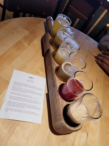 1795 Beach Ave, Vancouver, BC V6G 1Y9