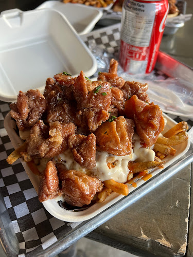 79 Kensington Ave, Toronto, ON M5T 2K2