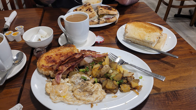 45866 Alexander Ave, Chilliwack, BC V2P 1L5