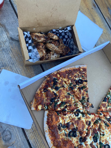 Comentarii opinii despre Hornby Island Bakery & Pizzeria