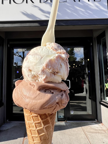 Opinii despre Fior Di Latte Cafe, Bakery & Gelato în Burnaby - Hospitality and gastronomy