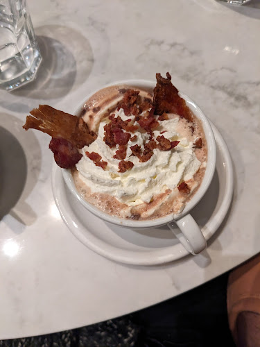 773 Hornby St, Vancouver, BC V6Z 1S4