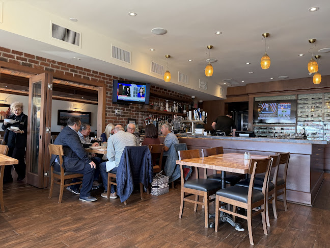 5785 Victoria Ave, Niagara Falls, ON L2G 3L6