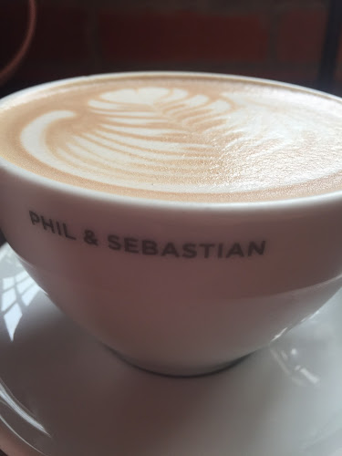 Comentarii opinii despre Phil & Sebastian Coffee Roasters - Simmons Building Cafe
