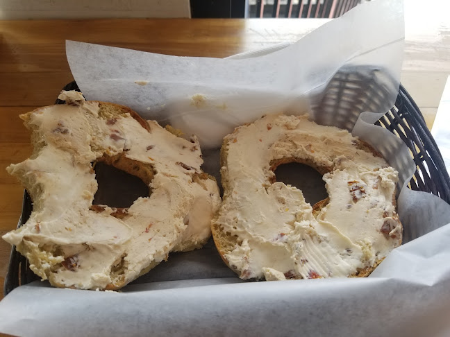 100 Harbord St, Toronto, ON M5S 1G6