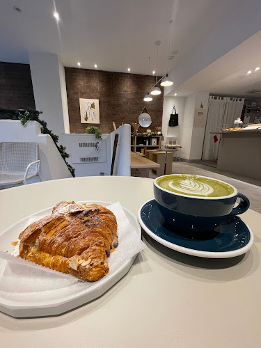 920 Yonge St #6, Toronto, ON M4W 3C7