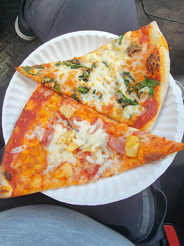 Goldies Pizza - Vancouver