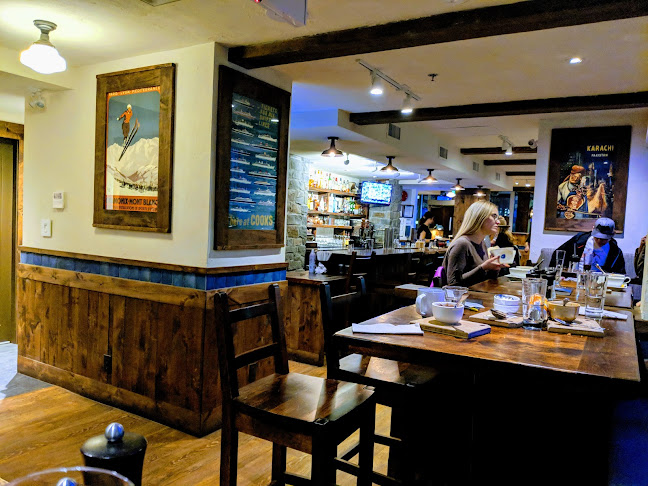 101-1100 Burrard St, Vancouver, BC V6Z 1Y7