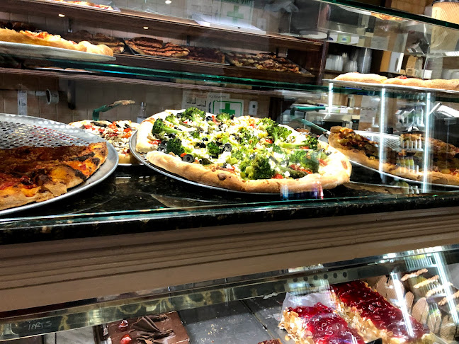 Comentarii opinii despre La Villa Bakery and Café