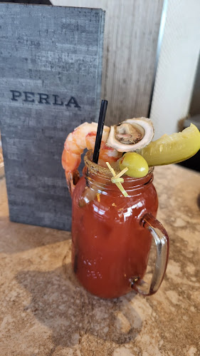 Comentarii opinii despre Perla Oyster Bar & Grill