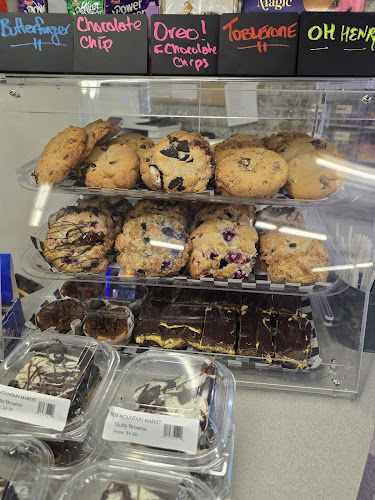 857 Ellis St, Kelowna, BC V1Y 1Y8