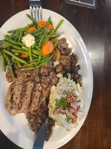 Leto's Steakhouse & Bar - Lacombe